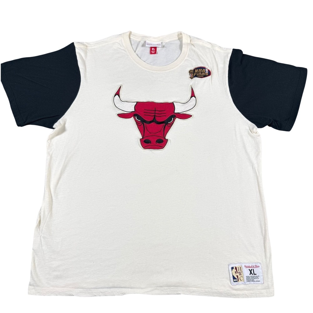 Mitchell &‎ Ness Chicago Bulls 1996 NBA Finals T-Shirt Mens XL Cream Black HWC